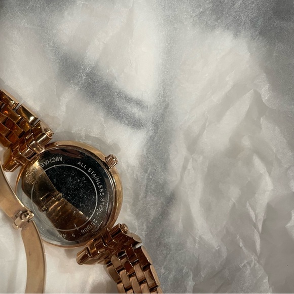 MK ROSE GOLD DIAMOND WATCH - Picture 2 of 5